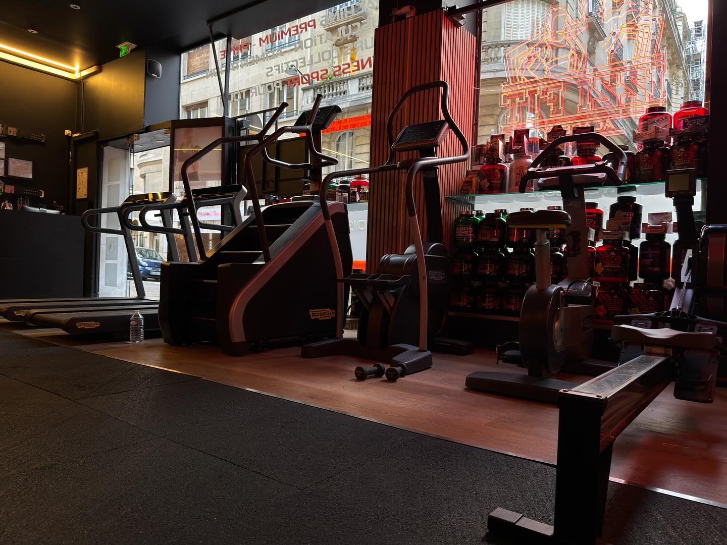 zzi-fit-academy-interior-design-004b Design : IZZI FIT ACADEMY